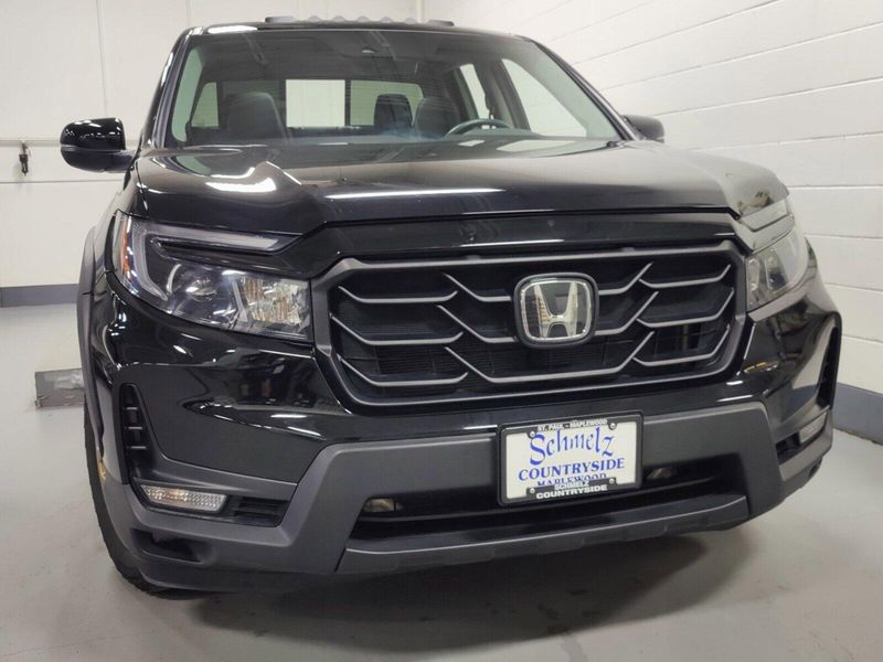 2023 Honda Ridgeline RTL AWD w/HPD BronzeImage 2