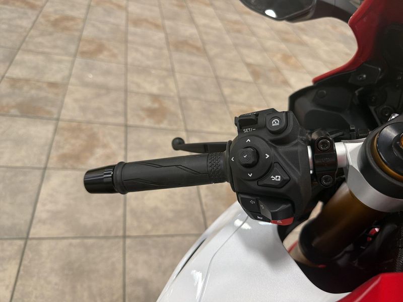New 2026 Yamaha YZF-R7 70TH ANNIVERSARY EDITION Image 23