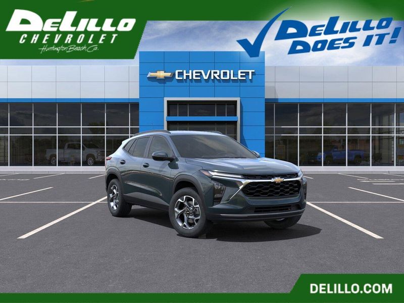 2025 Chevrolet Trax LTImage 1