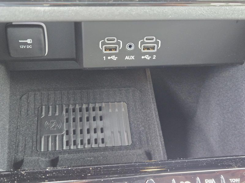 2026 Jeep Grand Wagoneer 4x2