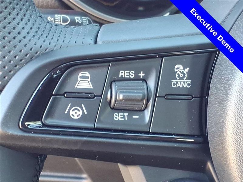 New 2025 Alfa Romeo Giulia RWDImage 18