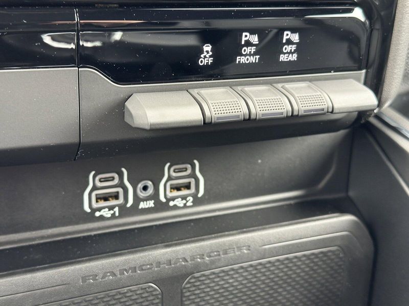 2025 RAM 1500 LaramieImage 23