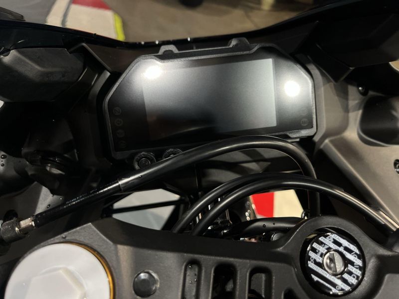 New 2026 Yamaha YZF-R3 ABS Image 10