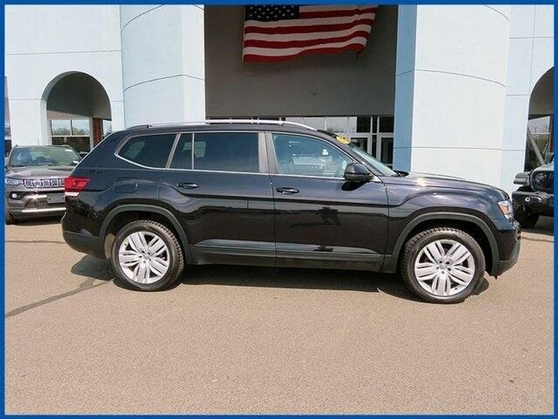 2019 Volkswagen Atlas 3.6L V6 SEImage 2
