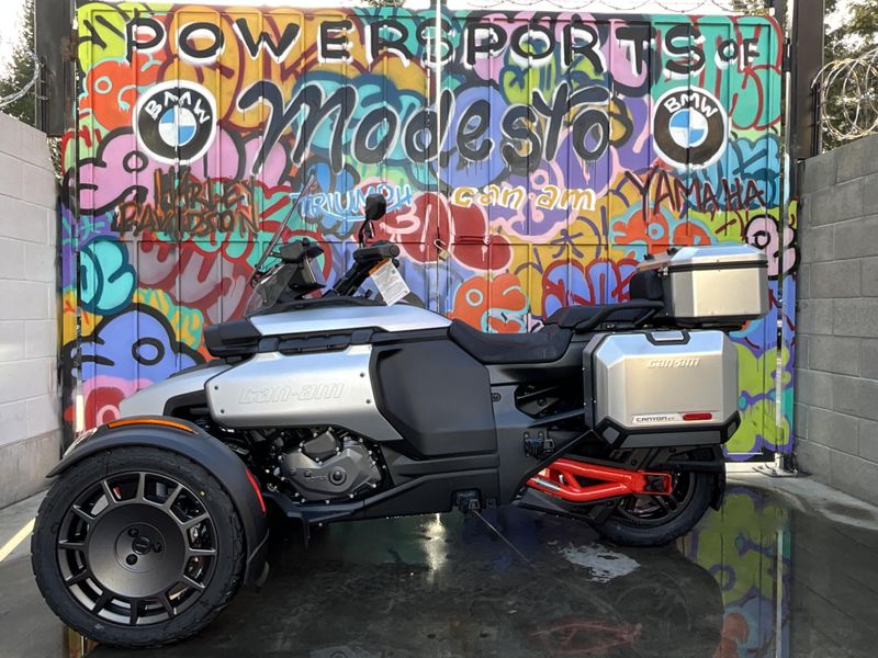 2025 Can-Am CANYON XT Image 7