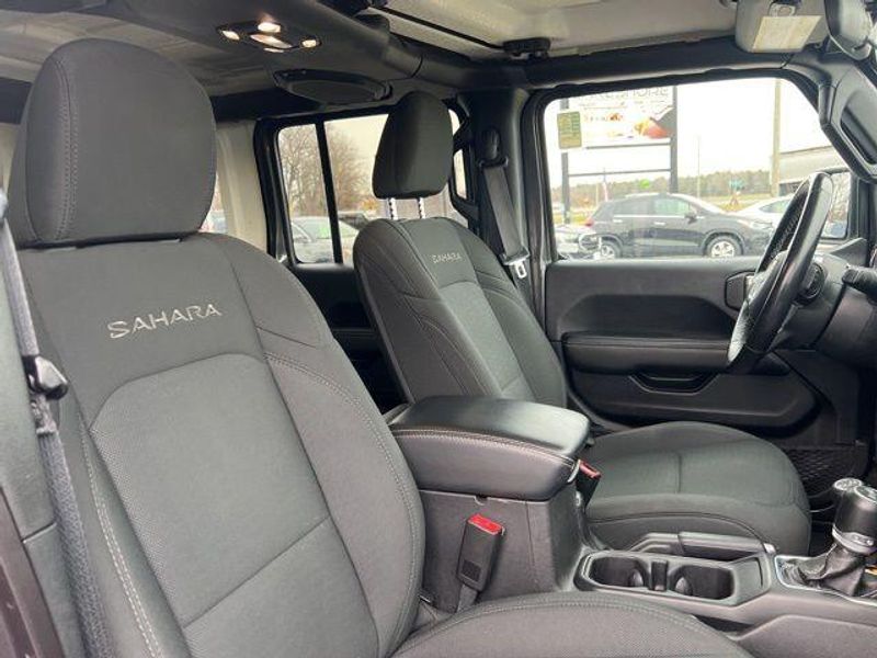 2020 Jeep Wrangler Unlimited SaharaImage 24