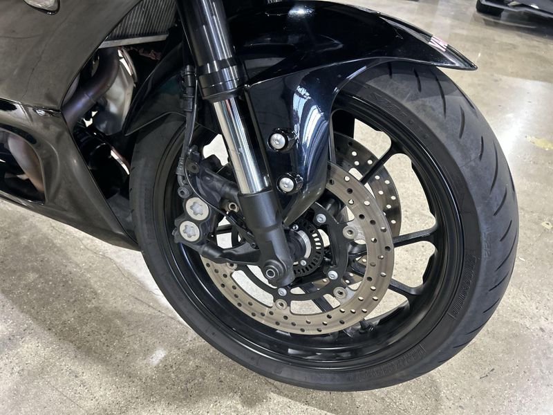 Used 2023 Yamaha YZF-R7 Image 17