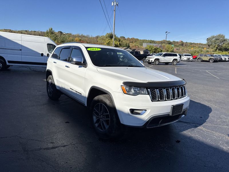 2017 Jeep Grand Cherokee Limited photo 4