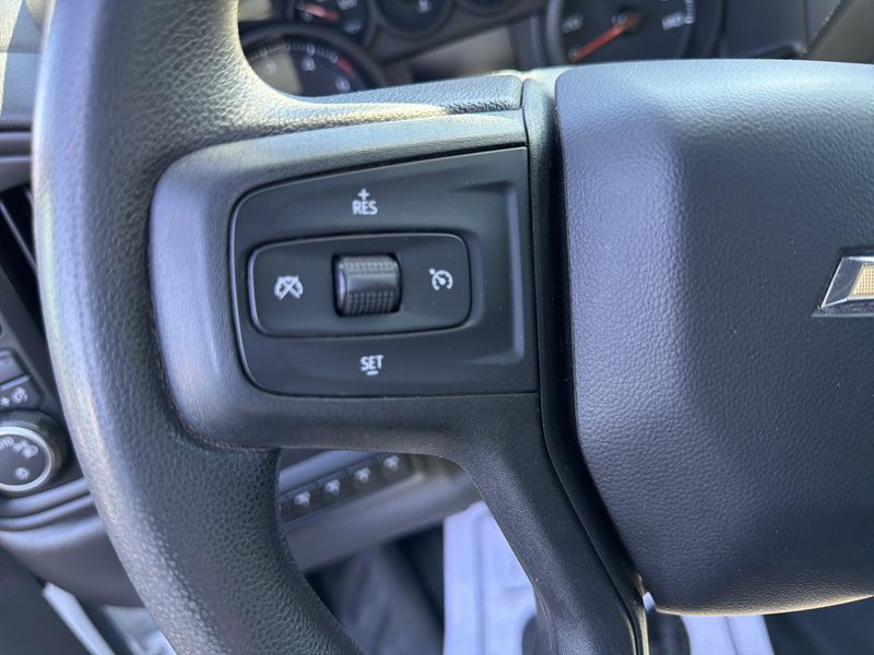 Used 2022 Chevrolet Silverado 3500HD Chassis Work TruckImage 26
