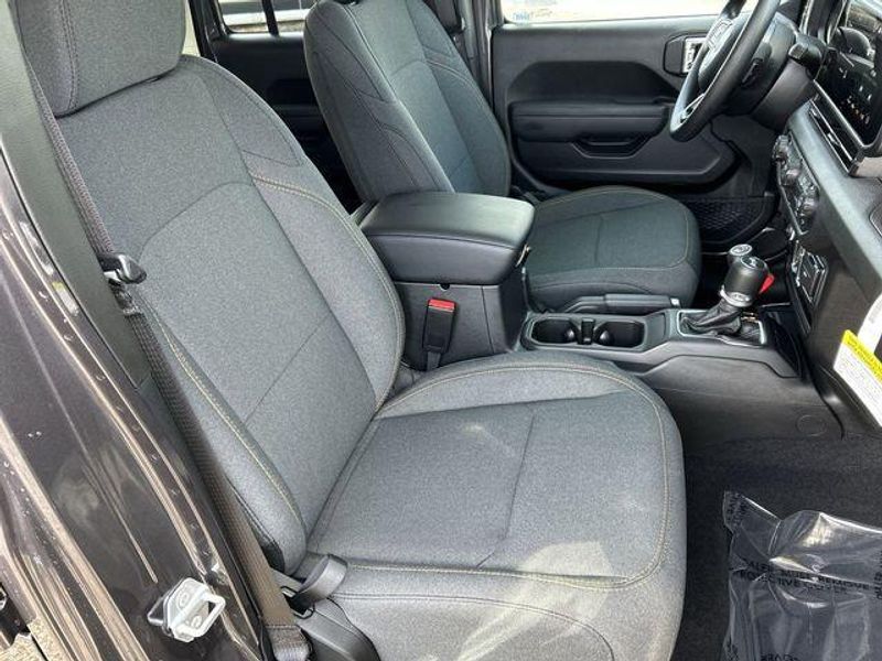 New 2026 Jeep Wrangler 4-door SportImage 11