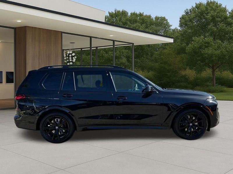 New 2026 BMW X7 xDrive40iImage 7