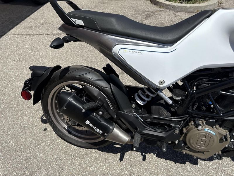 Used 2022 Husqvarna VITPILEN 401 Image 15