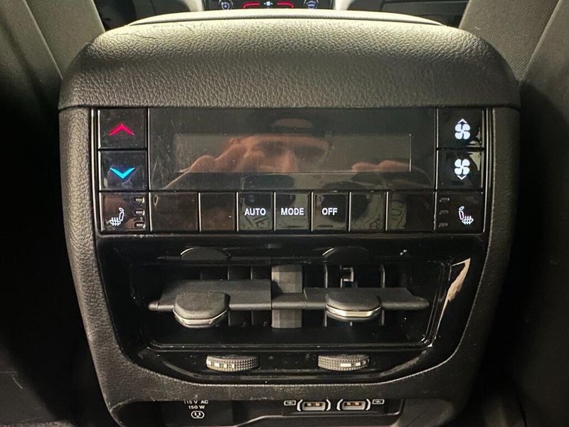 2022 Jeep Grand Cherokee L LimitedImage 26