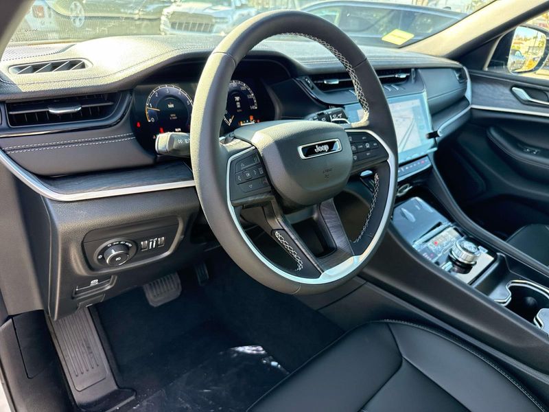 New 2026 Jeep Grand Cherokee Limited 4x4