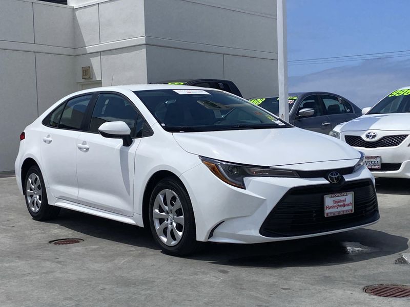 2024 Toyota Corolla LEImage 2
