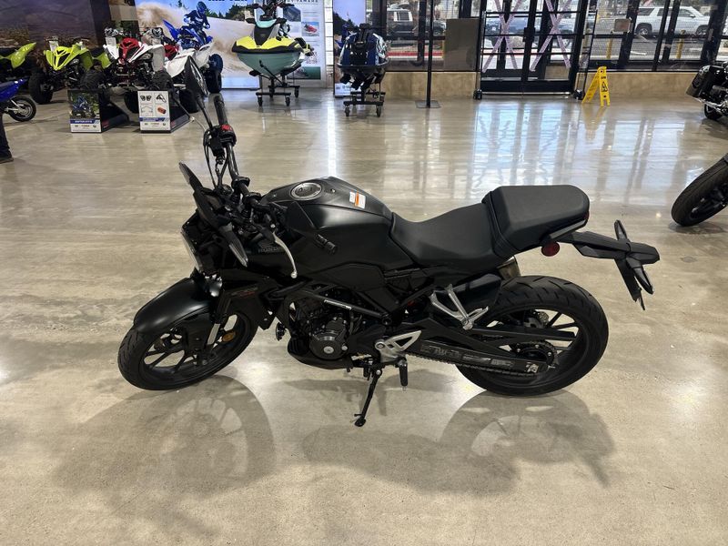 Used 2025 Honda CB300R ABS Image 12