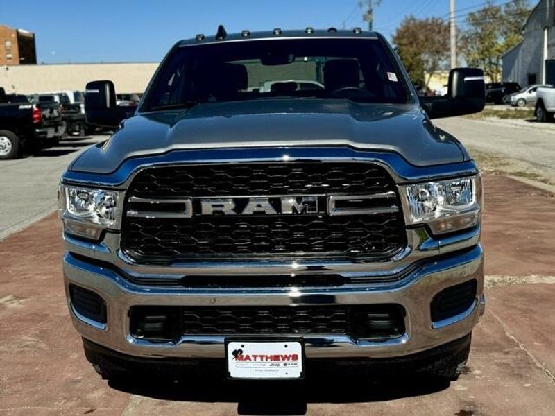 2024 RAM 3500 Tradesman Crew Cab 4x4 8