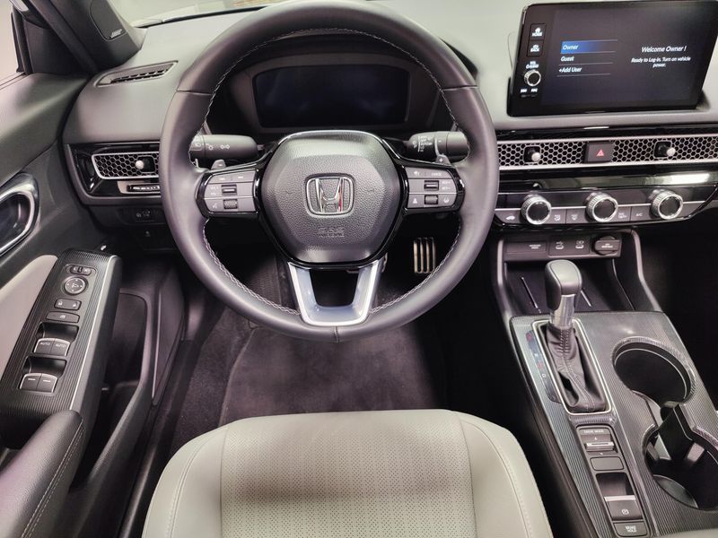 Used 2025 Honda Civic Sedan Hybrid Sport Touring w/SunroofImage 15