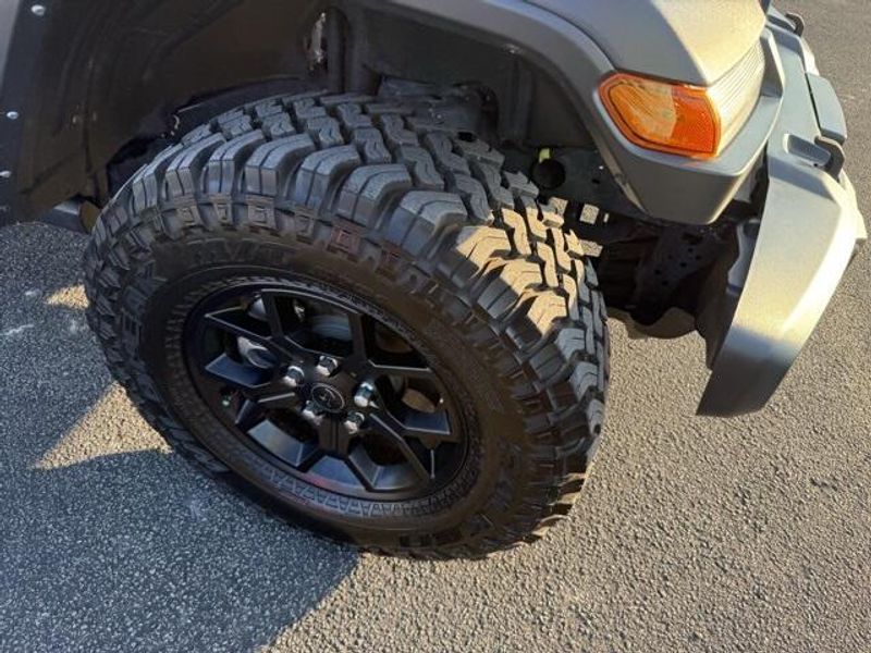 2024 Jeep Wrangler Willys photo 5