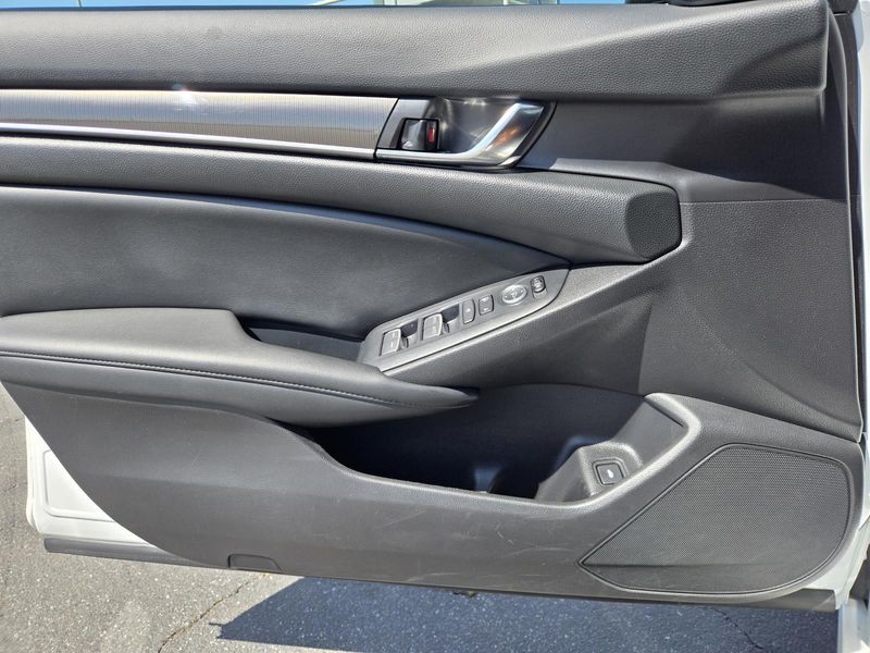 Used 2022 Honda Accord Sedan Sport SE 1.5T CVT