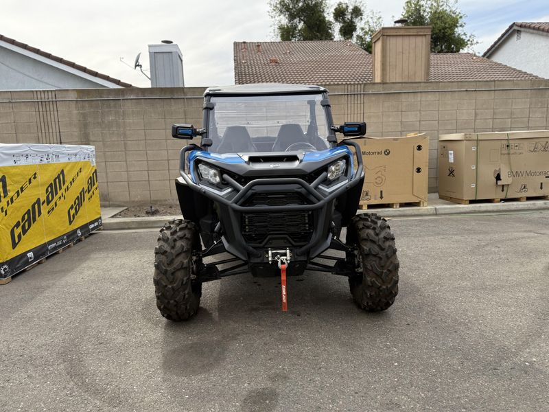 2023 Can-Am COMMANDER XT 700 Image 2
