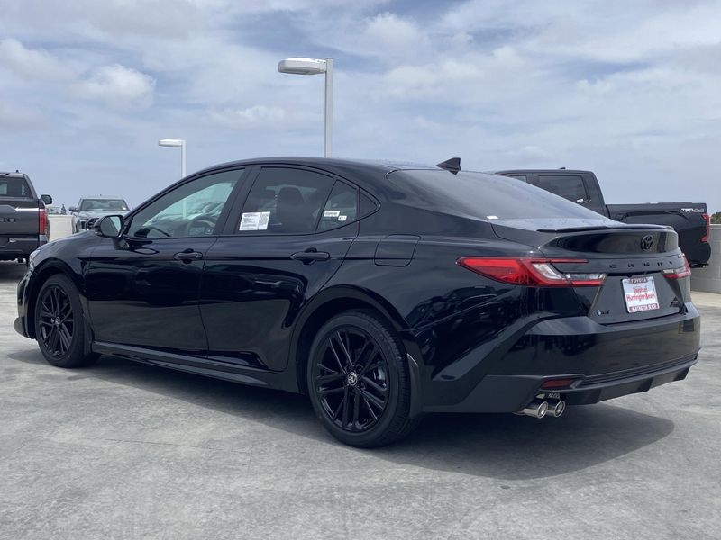 2025 Toyota Camry SEImage 5