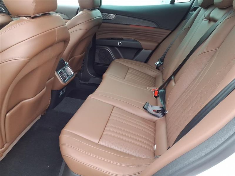 New 2026 Maserati Grecale ModenaImage 11