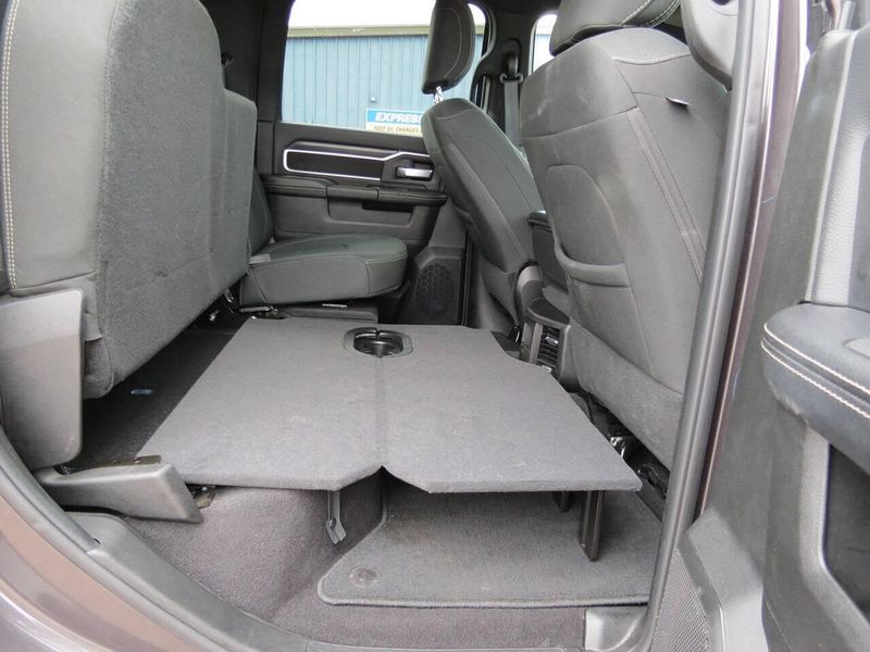 Used 2026 RAM 2500 Big Horn 4x4 4dr Crew Cab 6.3 ft. SB PickupImage 17