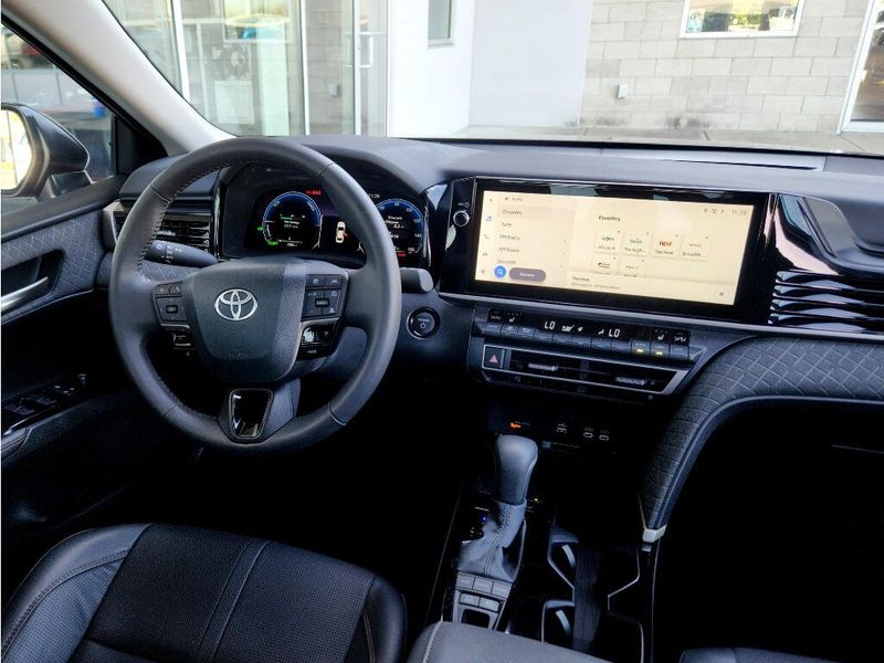 Used 2025 Toyota Camry XLE