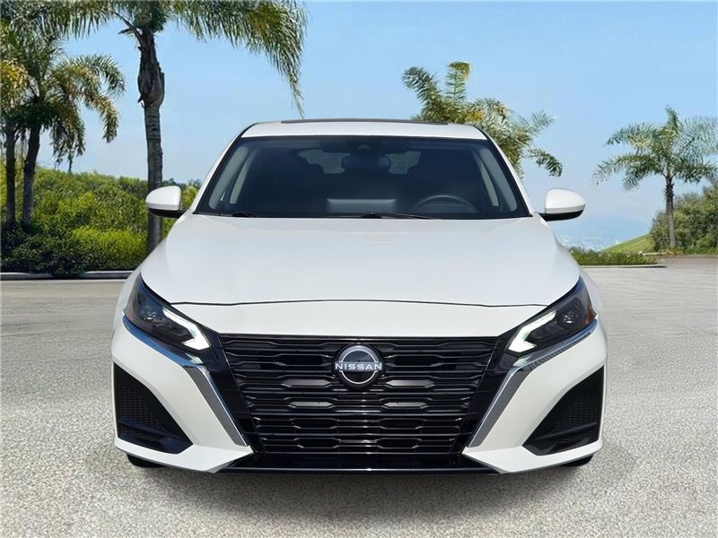 2024 Nissan Altima 2.5 SV photo 2