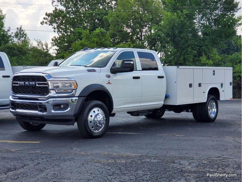 New 2024 RAM 5500 Tradesman Chassis Crew Cab 4x4 84