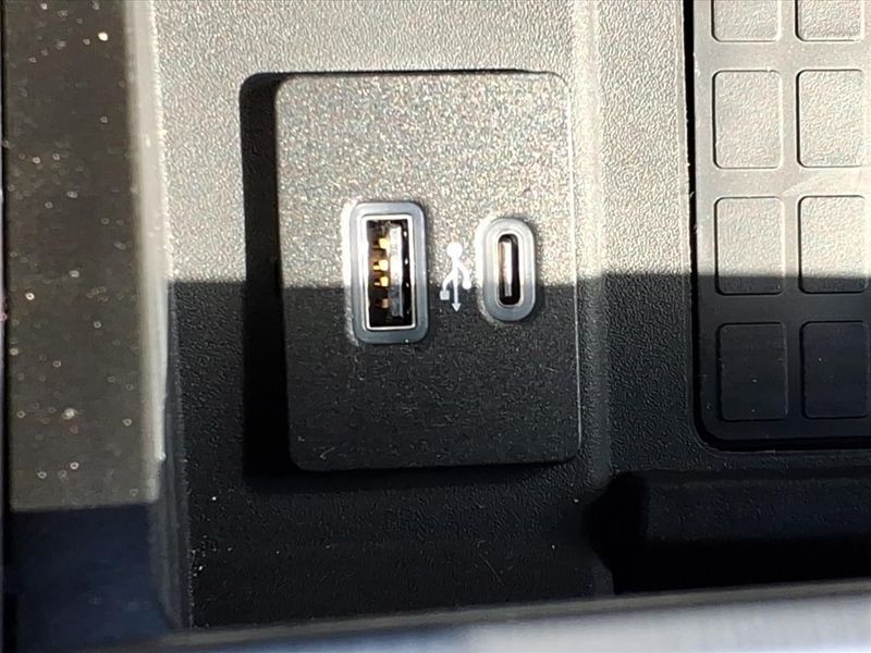 Used 2022 Ford F-350 PlatinumImage 25