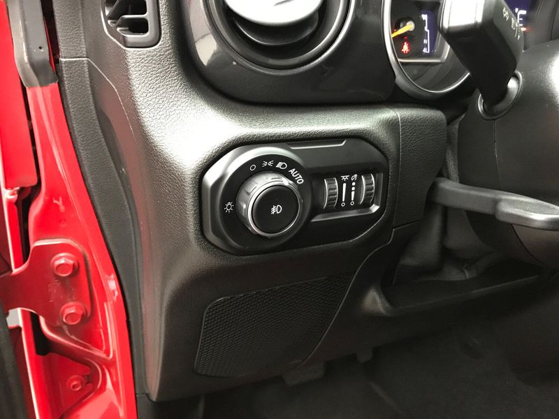 Used 2021 Jeep Wrangler Unlimited Sport AltitudeImage 5