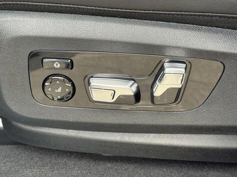 New 2026 BMW X5 M60iImage 18