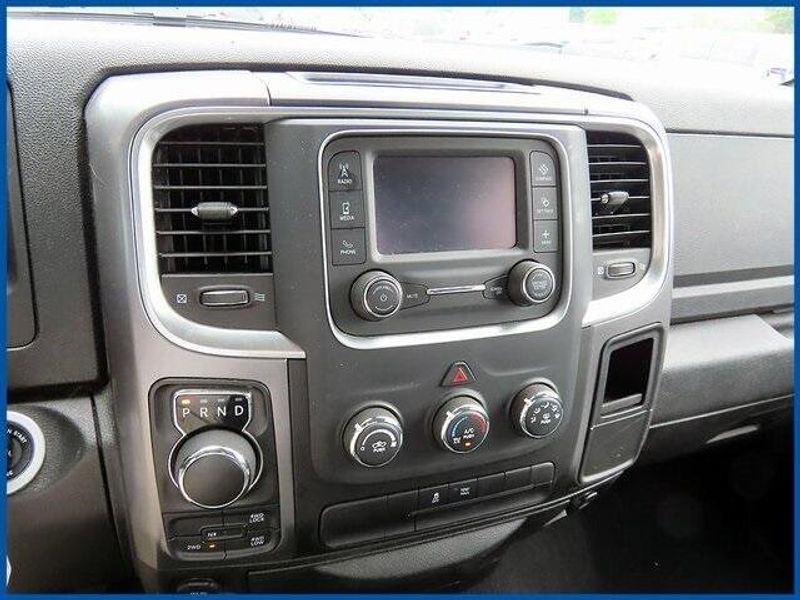 2024 RAM 1500 Classic SLTImage 16