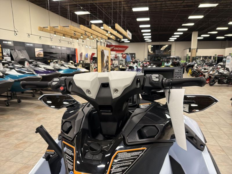 New 2025 Kawasaki JET SKI ULTRA 160LX-S ANGLER Image 16