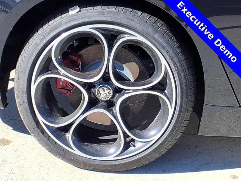 New 2025 Alfa Romeo Giulia RwdImage 6