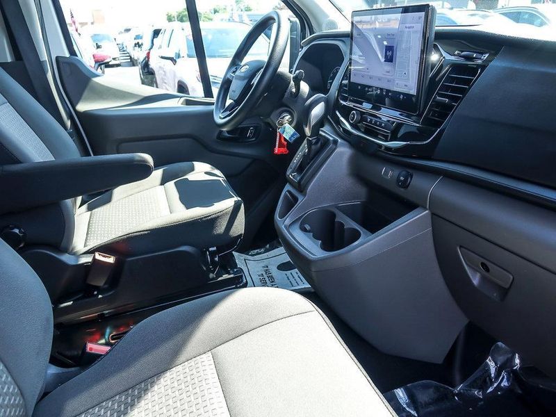 2024 Ford Transit Passenger XLT photo 24