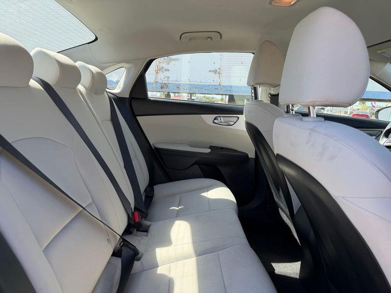 Used 2023 Kia Forte LXSImage 19