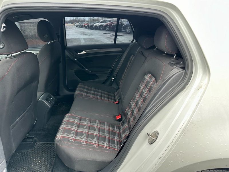 2019 Volkswagen Golf GTI 2.0T SImage 18