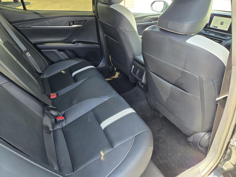 Used 2025 Toyota Camry SE (Natl)