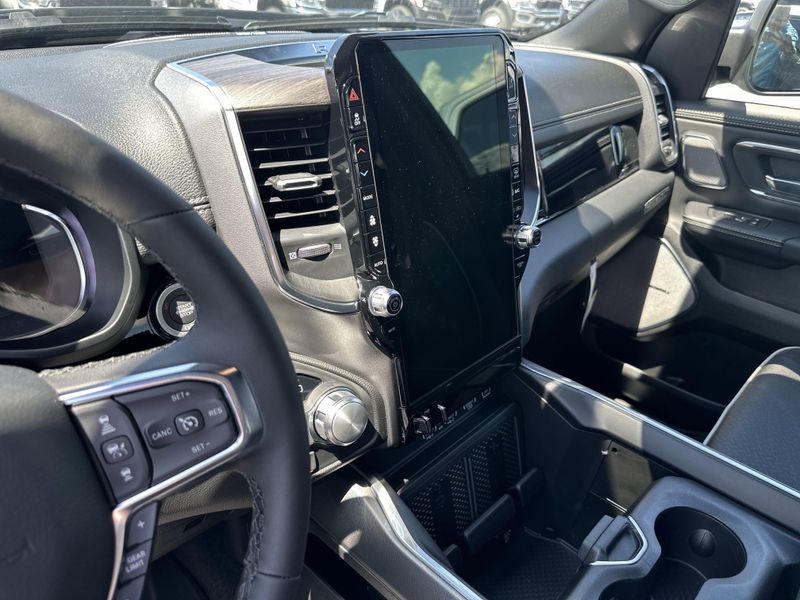 2025 RAM 1500 Laramie Crew Cab 4x4 5