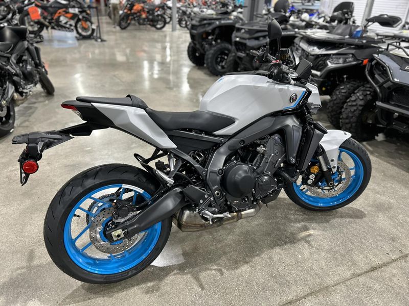 2025 Yamaha MT-09 Image 19