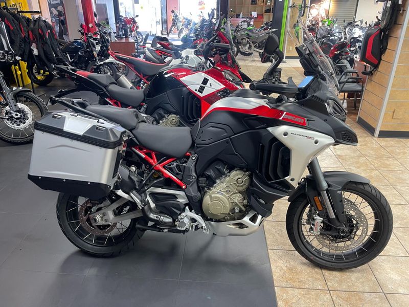 New 2025 Ducati MULTISTRADA V4 RALLY TRAVEL & RADAR SPOKED WHEELS Image 10