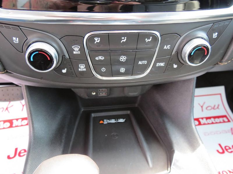 2021 Chevrolet Traverse Premier 4x4 4dr SUVImage 23