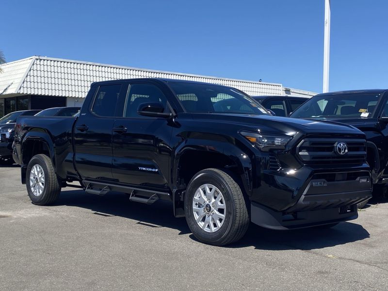 New 2025 Toyota Tacoma SR5Image 2