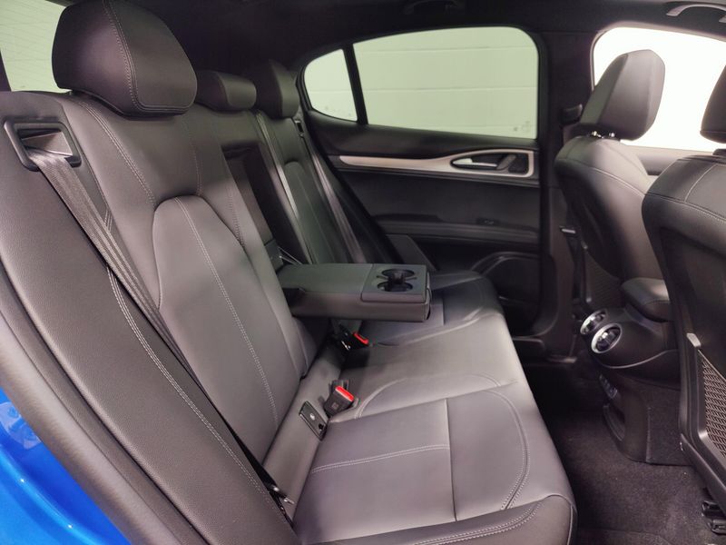 New 2025 Alfa Romeo Stelvio AwdImage 19