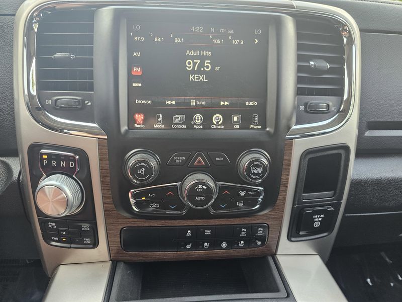 2017 RAM 1500 LaramieImage 18