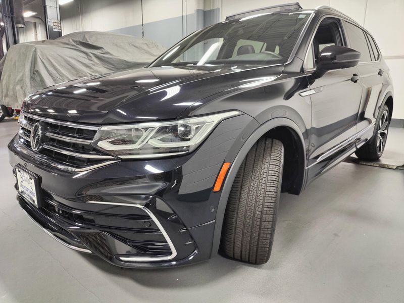 Used 2024 Volkswagen Tiguan AWD SEL R-Line w/Sunroof/NavImage 17
