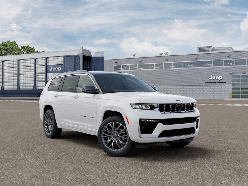New 2027 Jeep Grand Cherokee L Summit 4x4Image 3